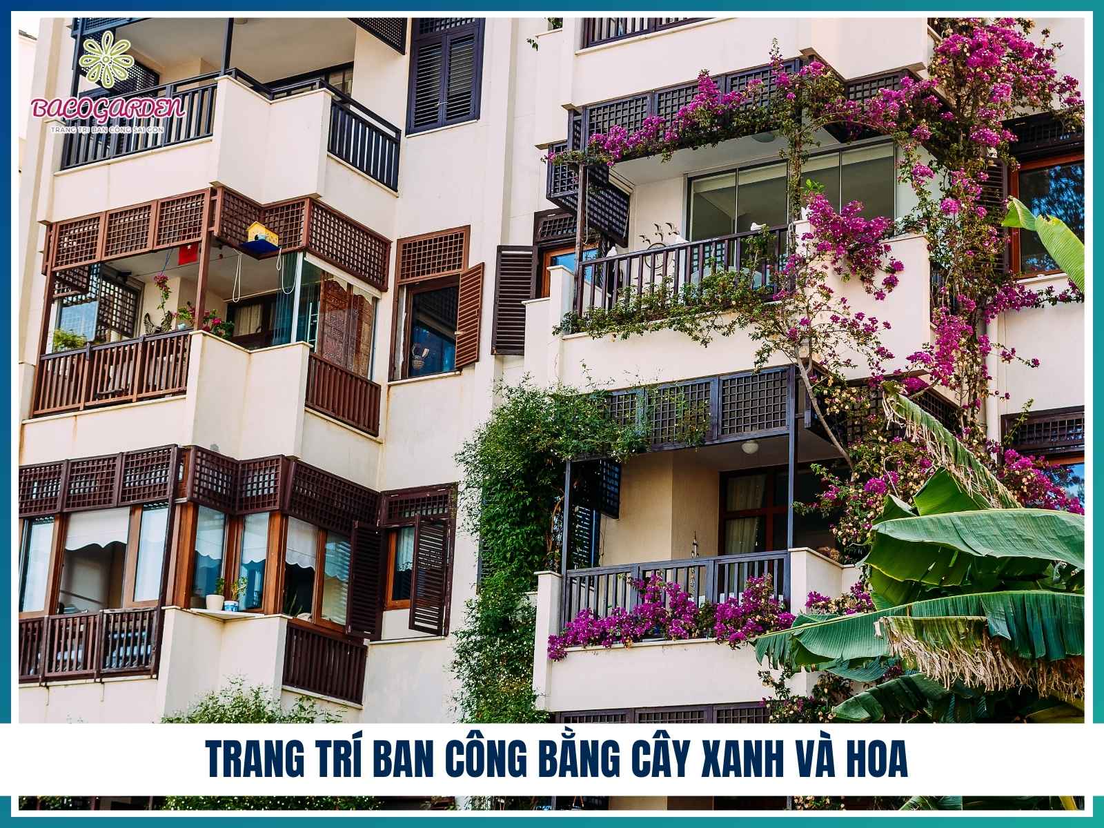 Trang tri ban cong bang cay xanh va hoa