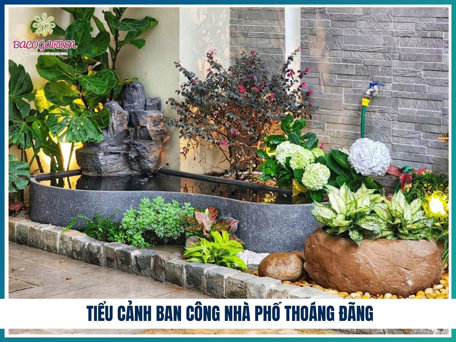 Tieu canh ban cong nha pho thoang dang