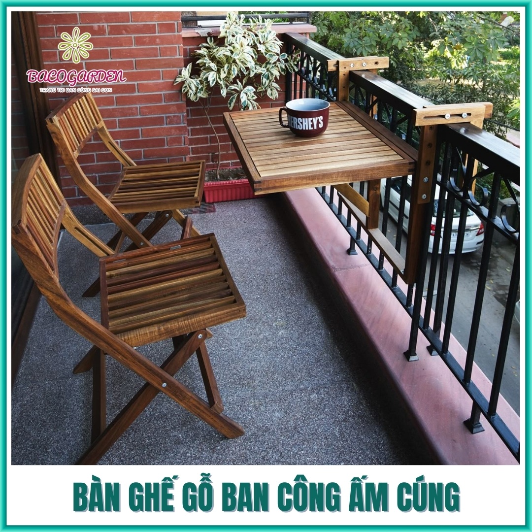 Bàn ghế gỗ ban công ấm cúng, gần gũi thiên nhiên