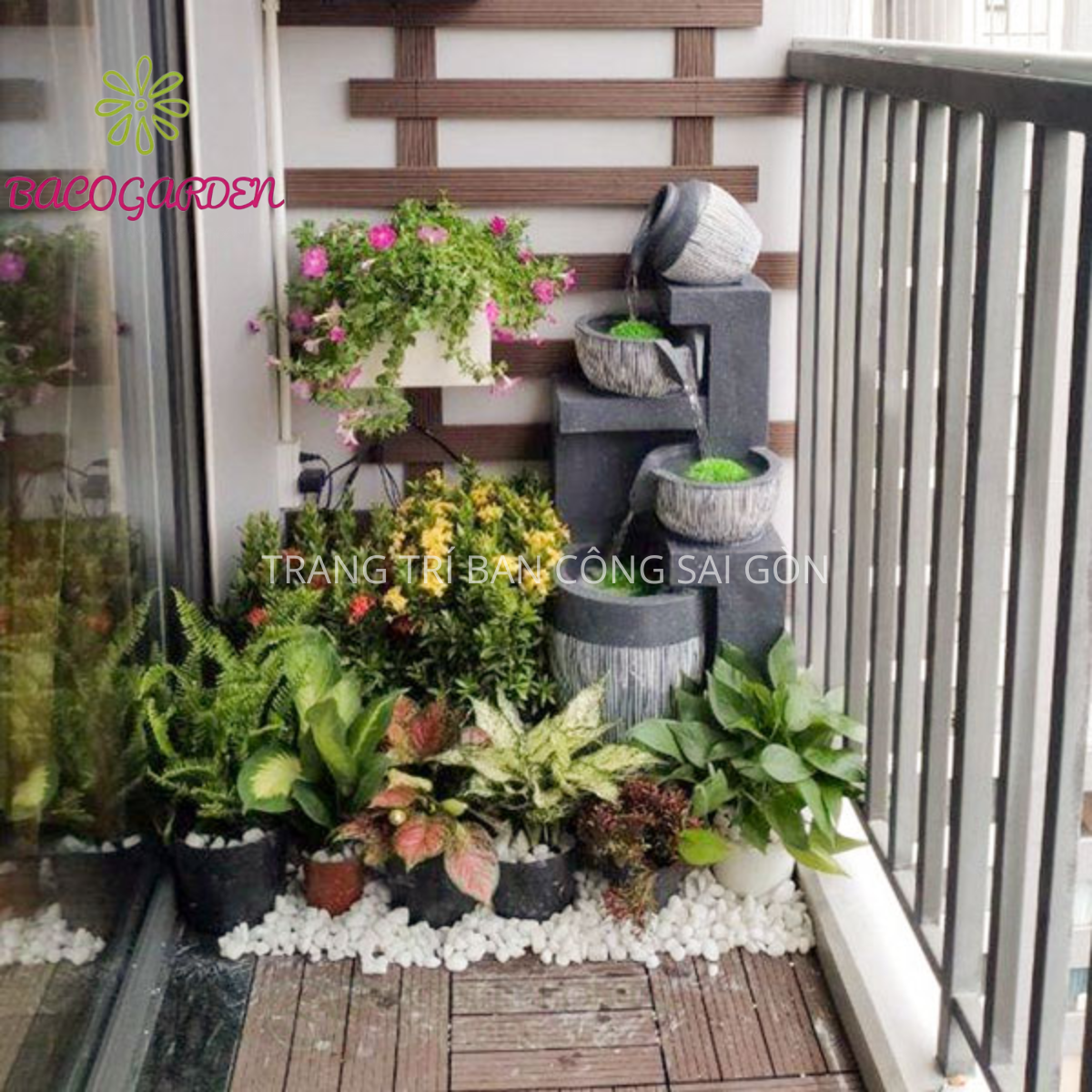 BAN CÔNG GÓC LÝ TƯỞNG BẰNG CHẬU COMPOSITE